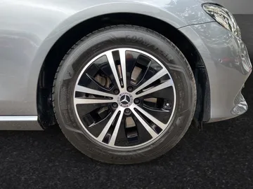 Car image 35