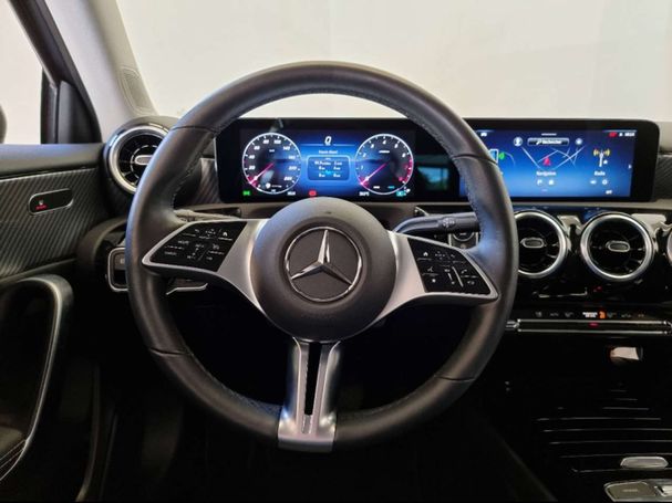 Mercedes-Benz A 180 101 kW image number 10