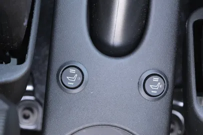 Car image 33