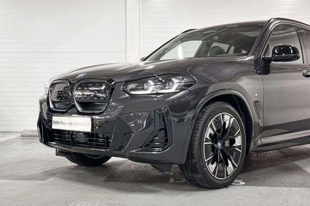 BMW iX3 M Sport 210 kW image number 23