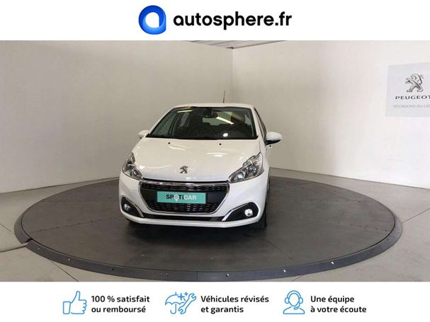 Peugeot 208 PureTech 82 Signature 61 kW image number 2