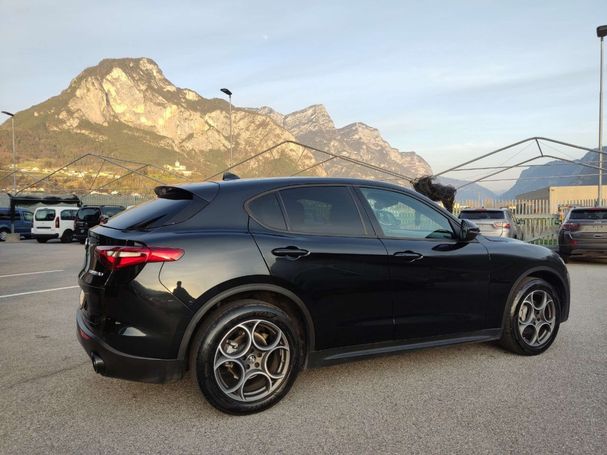 Alfa Romeo Stelvio AT8 Q4 140 kW image number 3