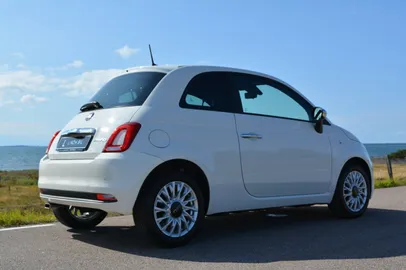Car image 3