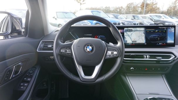 BMW 320d Touring xDrive 140 kW image number 17