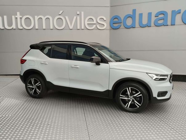 Volvo XC40 T3 120 kW image number 3