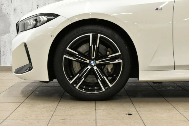 BMW 330i Touring M 180 kW image number 5