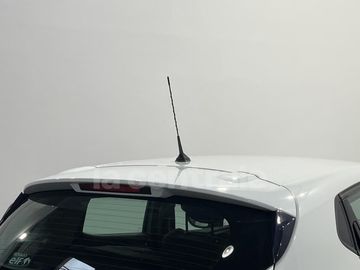 Car image 38