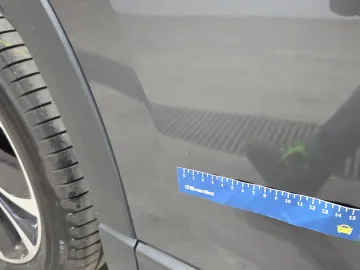 Car image 32