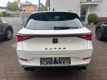 Car image 42