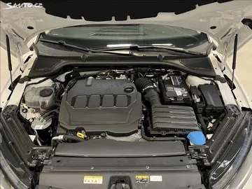 Car image 32