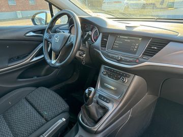 Car image 8