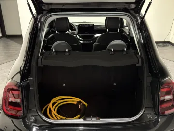 Car image 29