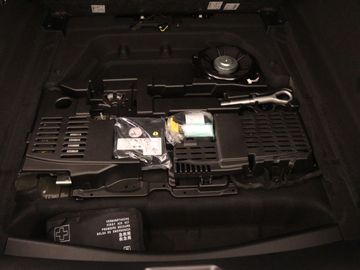 Car image 33