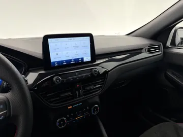 Car image 35