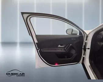 Car image 27