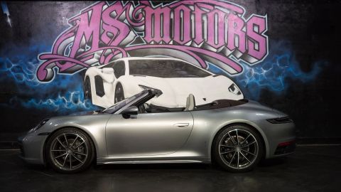 Car image 3