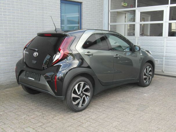 Toyota Aygo X 1.0 VVT-i 53 kW image number 6