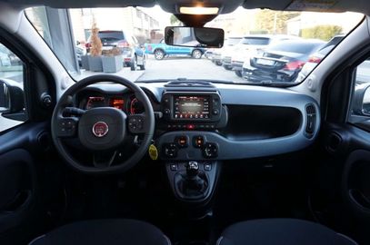 Car image 10