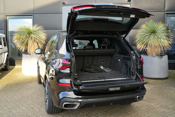 BMW X5 50e xDrive 360 kW image number 32