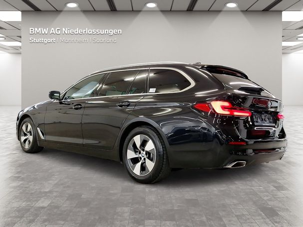 BMW 520d Touring xDrive 140 kW image number 2