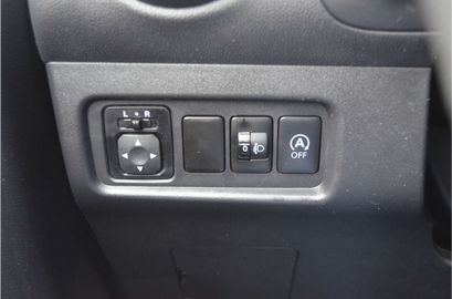 Car image 33