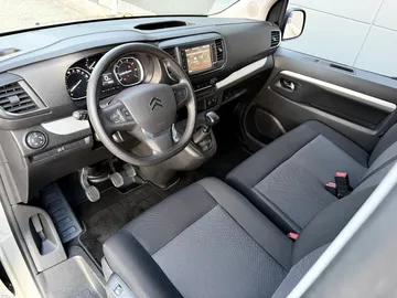 Car image 47