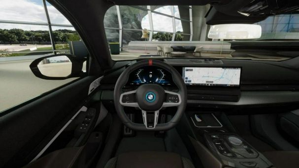 BMW i5 442 kW image number 13