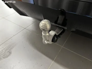 Car image 38