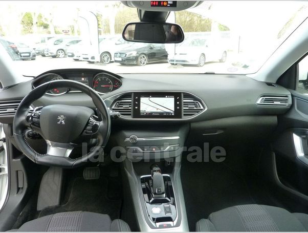 Peugeot 308 1.2 PureTech 130 Allure 96 kW image number 4