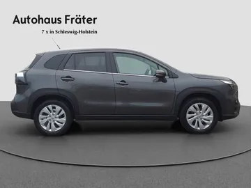 Car image 4