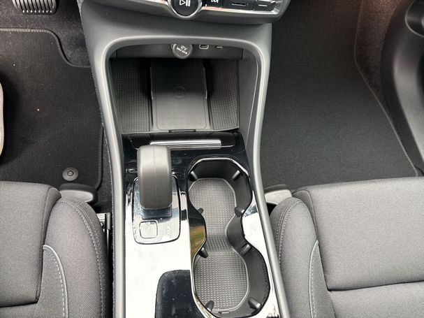 Volvo C40 Recharge Pure Electric Plus 175 kW image number 11