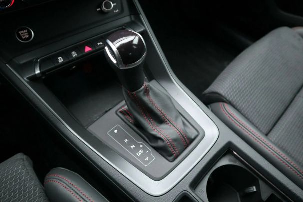 Audi Q3 35 TFSI S tronic S-line 110 kW image number 22