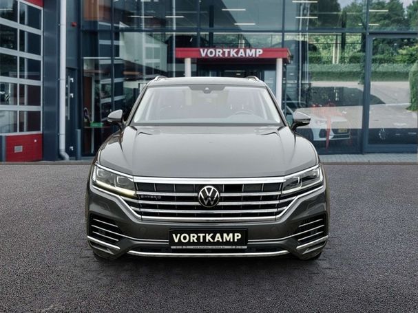 Volkswagen Touareg 3.0 TSI eHybrid 4Motion 280 kW image number 3