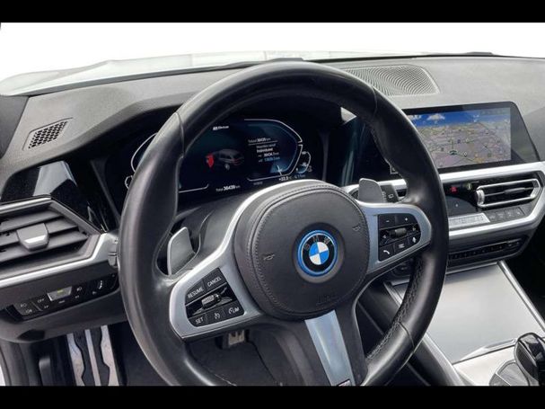 BMW 330 Touring 185 kW image number 12