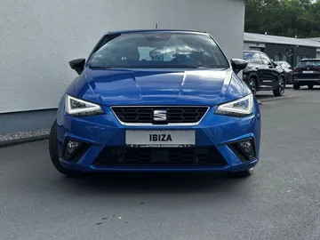 Car image 24