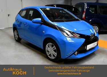 Car image 3