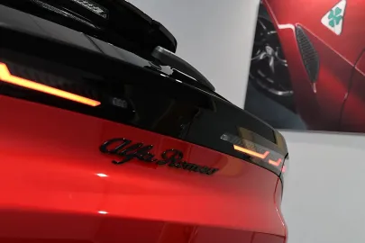 Car image 28