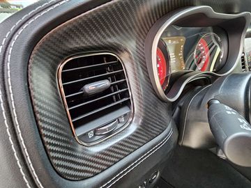 Car image 36