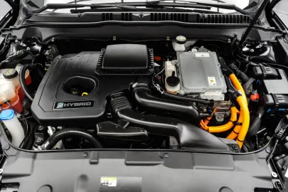 Car image 25