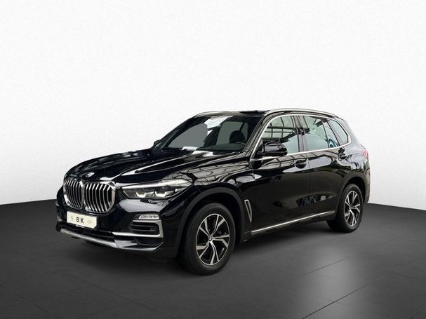 BMW X5 xDrive 210 kW image number 1