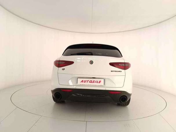 Alfa Romeo Stelvio 2.2 Q4 140 kW image number 4