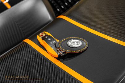 Car image 30
