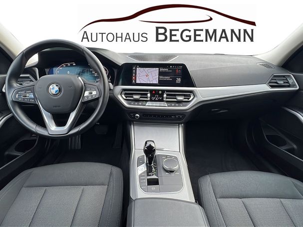 BMW 320d Touring Advantage 140 kW image number 12