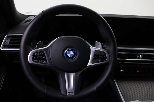 BMW 330e Touring xDrive 215 kW image number 21