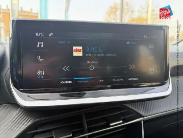 Car image 20