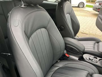 Car image 31