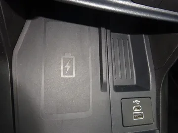 Car image 29