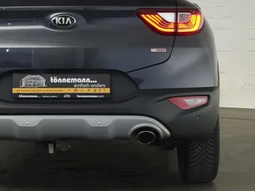 Car image 36