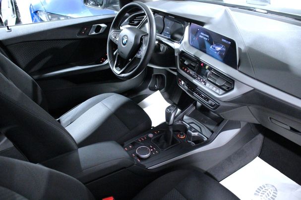 BMW 118i 103 kW image number 18