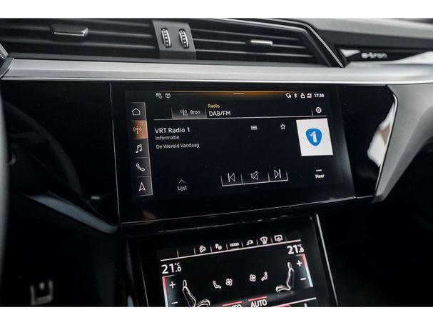 Audi Q8 55 e-tron 300 kW image number 20